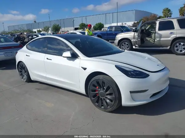 5YJ3E1EC1PF608354 2023 TESLA MODEL 3 - Image 1