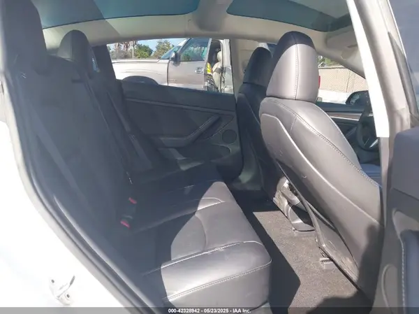 5YJ3E1EC1PF608354 2023 TESLA MODEL 3 - Image 8