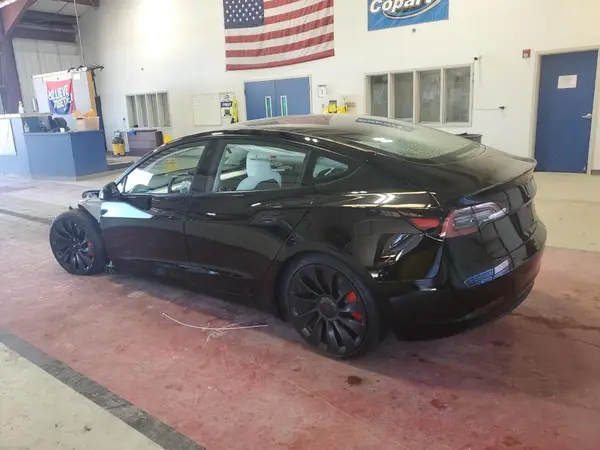 5YJ3E1EC1PF627695 2023 TESLA MODEL 3 - Image 2