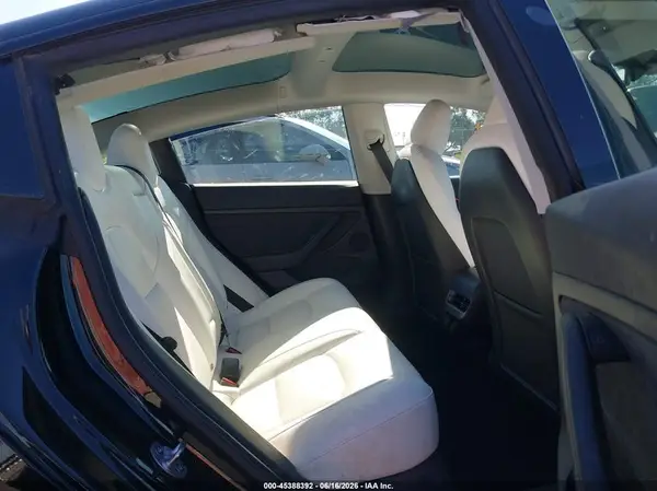 5YJ3E1EC1PF669929 2023 TESLA MODEL 3 - Image 8