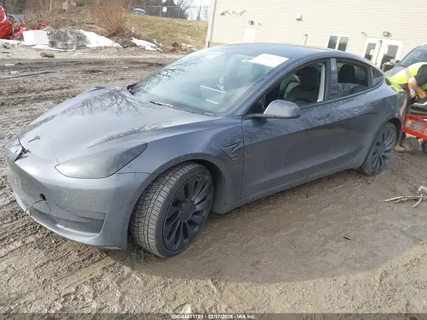 5YJ3E1EC1PF687699 2023 TESLA MODEL 3 - Image 2