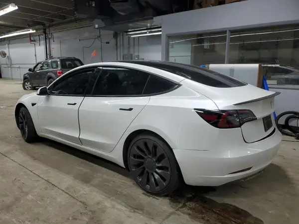 5YJ3E1EC1PF695933 2023 TESLA MODEL 3 - Image 2