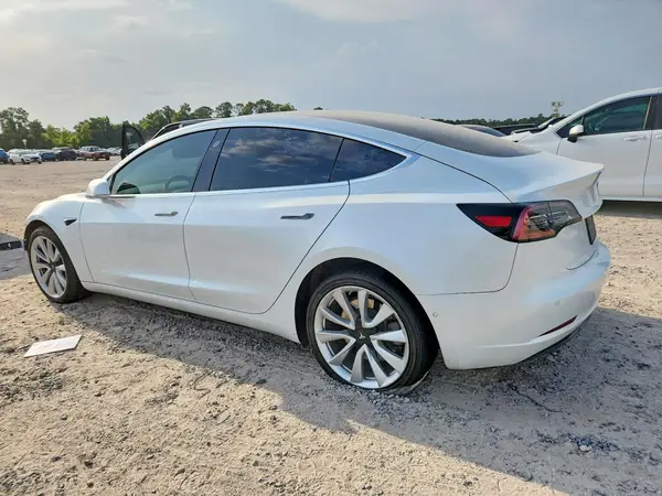 5YJ3E1EC2LF586908 2020 TESLA MODEL 3 - Image 2