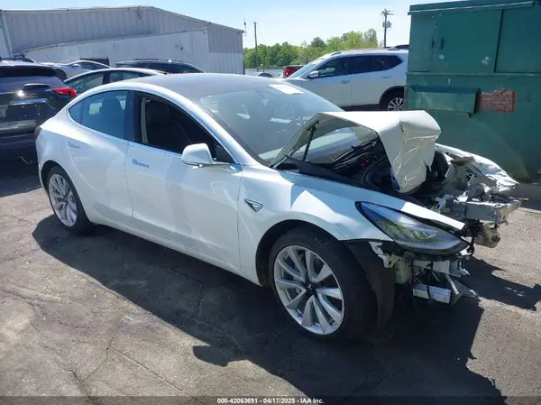 5YJ3E1EC2LF587069 2020 TESLA MODEL 3 - Image 1
