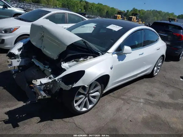 5YJ3E1EC2LF587069 2020 TESLA MODEL 3 - Image 2