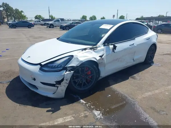 5YJ3E1EC2LF601990 2020 TESLA MODEL 3 - Image 2