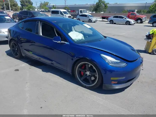 5YJ3E1EC2LF647030 2020 TESLA MODEL 3 - Image 1