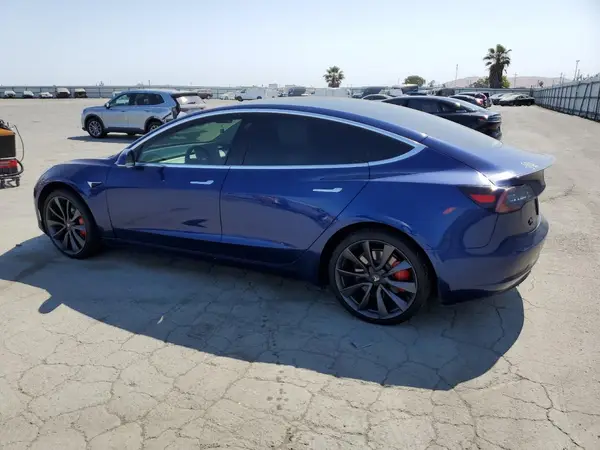 5YJ3E1EC2LF714869 2020 TESLA MODEL 3 - Image 2