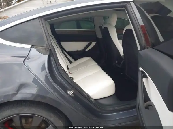5YJ3E1EC2LF784212 2020 TESLA MODEL 3 - Image 8