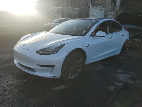 5YJ3E1EC2LF784551 2020 TESLA MODEL 3 - Image 1