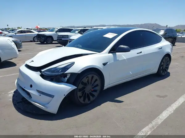 5YJ3E1EC2MF001553 2021 TESLA MODEL 3 - Image 2