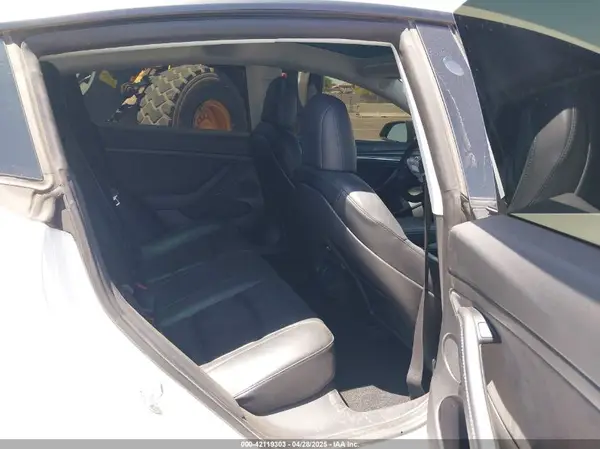 5YJ3E1EC2MF001553 2021 TESLA MODEL 3 - Image 8