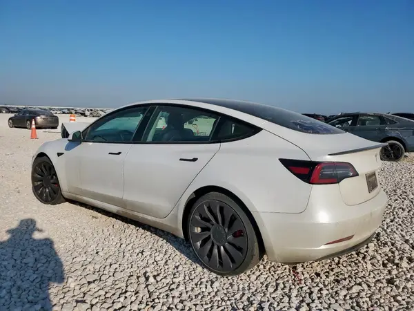 5YJ3E1EC2MF005649 2021 TESLA MODEL 3 - Image 2