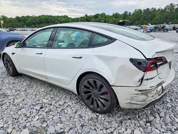 5YJ3E1EC2MF020233 2021 TESLA MODEL 3 - Image 2