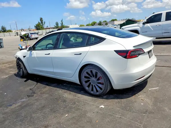 5YJ3E1EC2MF026565 2021 TESLA MODEL 3 - Image 2
