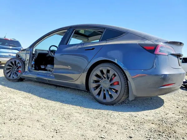 5YJ3E1EC2MF061123 2021 TESLA MODEL 3 - Image 2