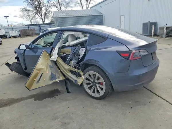 5YJ3E1EC2MF090153 2021 TESLA MODEL 3 - Image 2