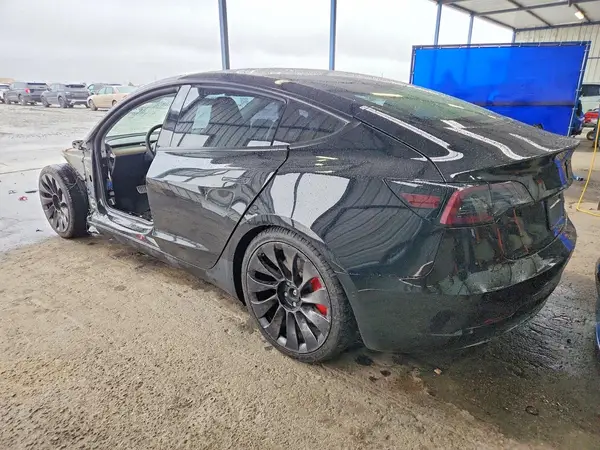 5YJ3E1EC2MF849853 2021 TESLA MODEL 3 - Image 2