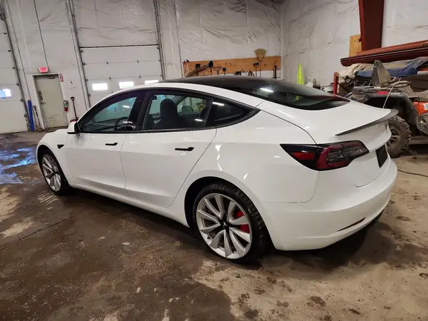 5YJ3E1EC2MF926480 2021 TESLA MODEL 3 - Image 2