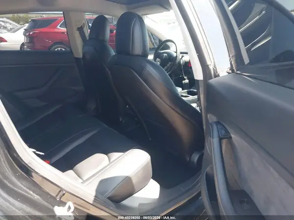 5YJ3E1EC2MF991779 2021 TESLA MODEL 3 - Image 8
