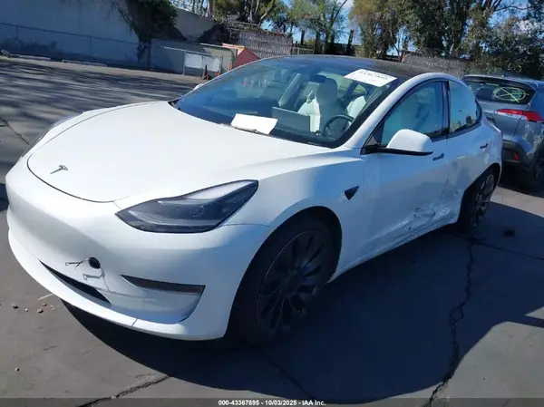 5YJ3E1EC2NF123525 2022 TESLA MODEL 3 - Image 2