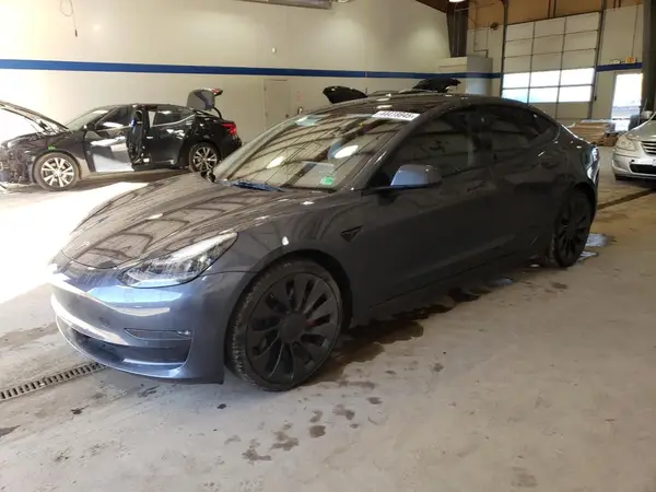 5YJ3E1EC2NF132323 2022 TESLA MODEL 3 - Image 1