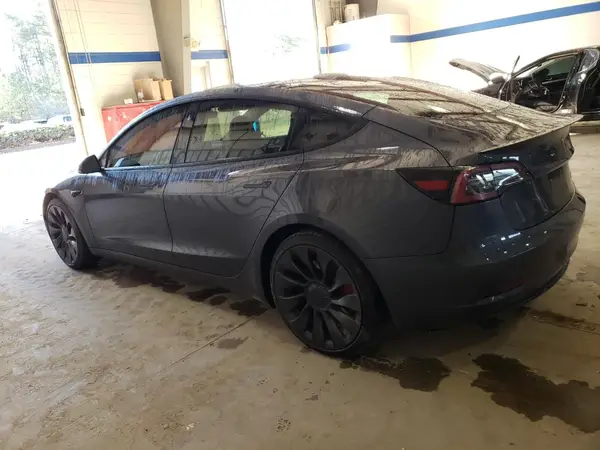 5YJ3E1EC2NF132323 2022 TESLA MODEL 3 - Image 2