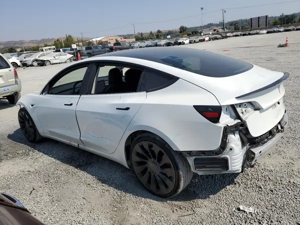 5YJ3E1EC2NF138882 2022 TESLA MODEL 3 - Image 2