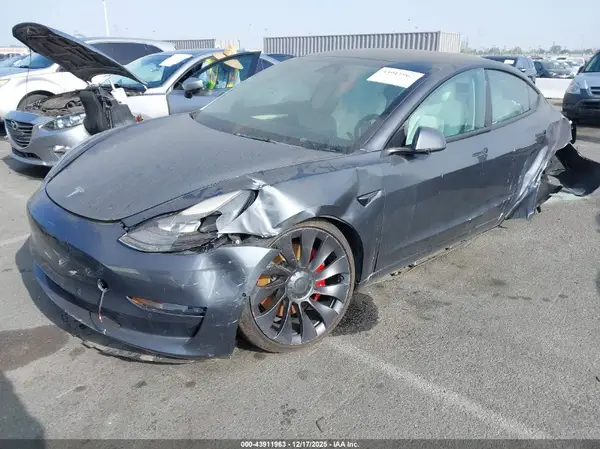 5YJ3E1EC2NF138901 2022 TESLA MODEL 3 - Image 2