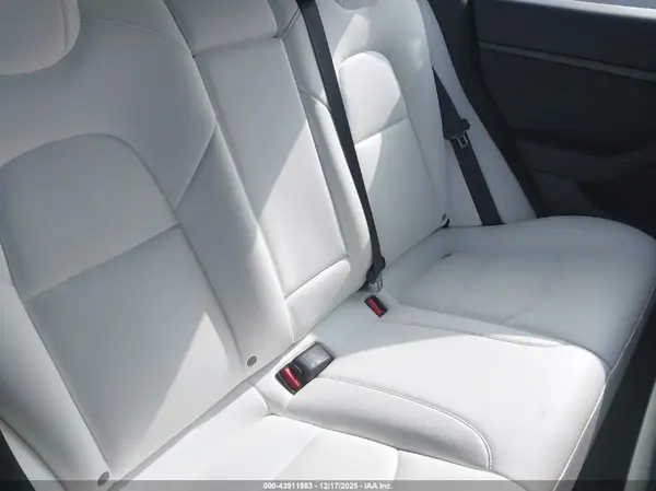 5YJ3E1EC2NF138901 2022 TESLA MODEL 3 - Image 8