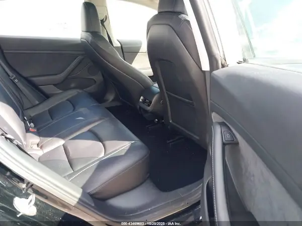 5YJ3E1EC2NF204668 2022 TESLA MODEL 3 - Image 8