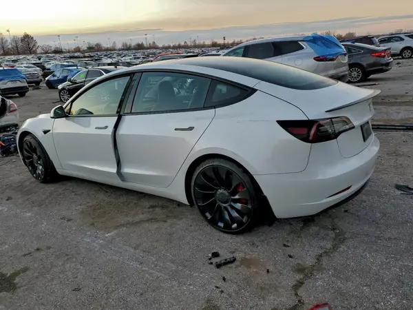 5YJ3E1EC2NF237685 2022 TESLA MODEL 3 - Image 2