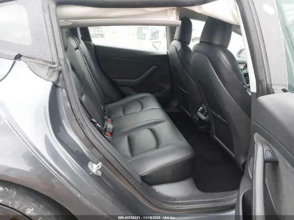 5YJ3E1EC2NF259010 2022 TESLA MODEL 3 - Image 8