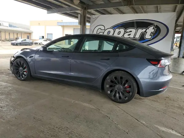 5YJ3E1EC2NF260240 2022 TESLA MODEL 3 - Image 2