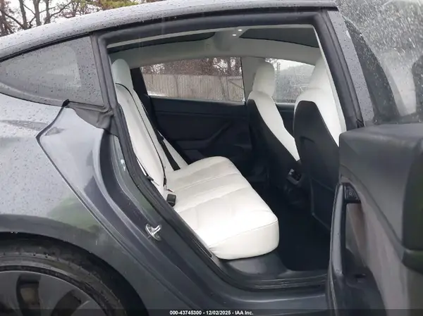 5YJ3E1EC2NF269861 2022 TESLA MODEL 3 - Image 8