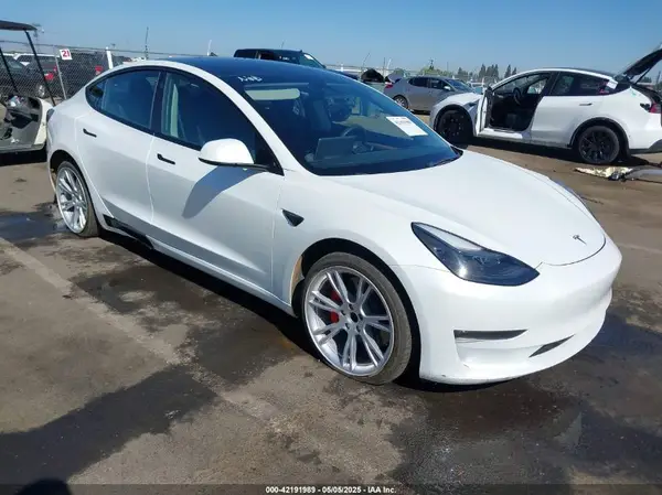 5YJ3E1EC2NF270198 2022 TESLA MODEL 3 - Image 1