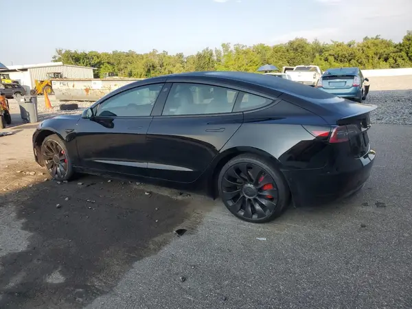 5YJ3E1EC2NF274820 2022 TESLA MODEL 3 - Image 2