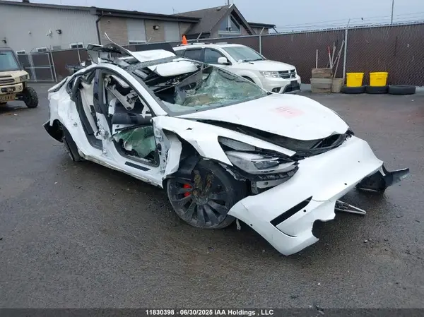 5YJ3E1EC2NF355641 2022 TESLA MODEL 3 - Image 1