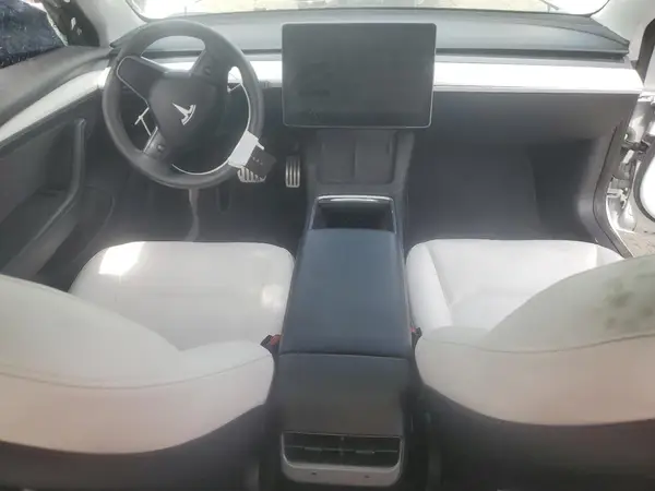 5YJ3E1EC2PF382146 2023 TESLA MODEL 3 - Image 8