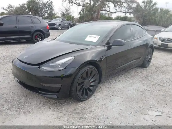 5YJ3E1EC2PF382633 2023 TESLA MODEL 3 - Image 2