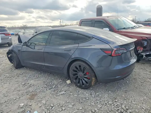 5YJ3E1EC2PF394636 2023 TESLA MODEL 3 - Image 2