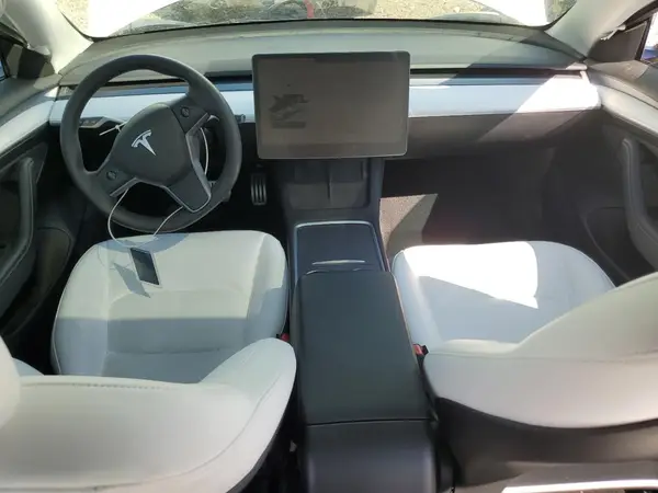 5YJ3E1EC2PF420829 2023 TESLA MODEL 3 - Image 8
