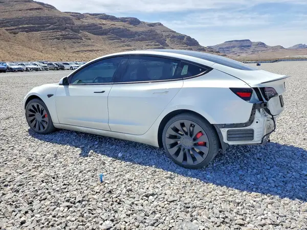 5YJ3E1EC2PF464622 2023 TESLA MODEL 3 - Image 2