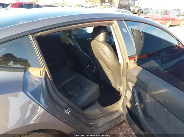 5YJ3E1EC2PF491559 2023 TESLA MODEL 3 - Image 8