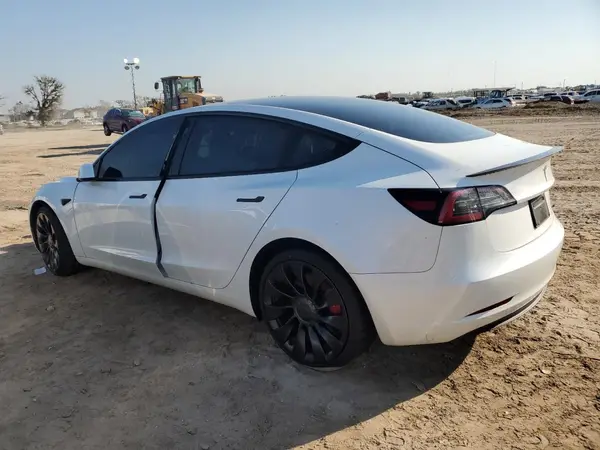 5YJ3E1EC2PF500440 2023 TESLA MODEL 3 - Image 2