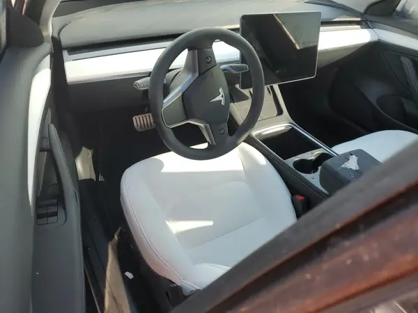 5YJ3E1EC2PF500440 2023 TESLA MODEL 3 - Image 8