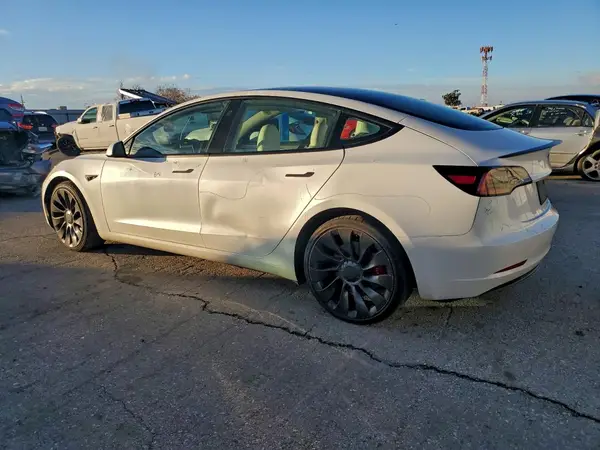 5YJ3E1EC2PF576577 2023 TESLA MODEL 3 - Image 2