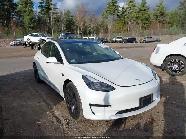 5YJ3E1EC2PF577213 2023 TESLA MODEL 3 - Image 1
