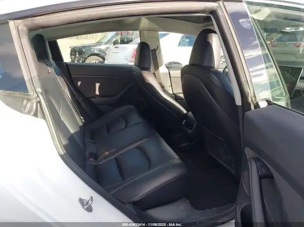 5YJ3E1EC2PF577213 2023 TESLA MODEL 3 - Image 8