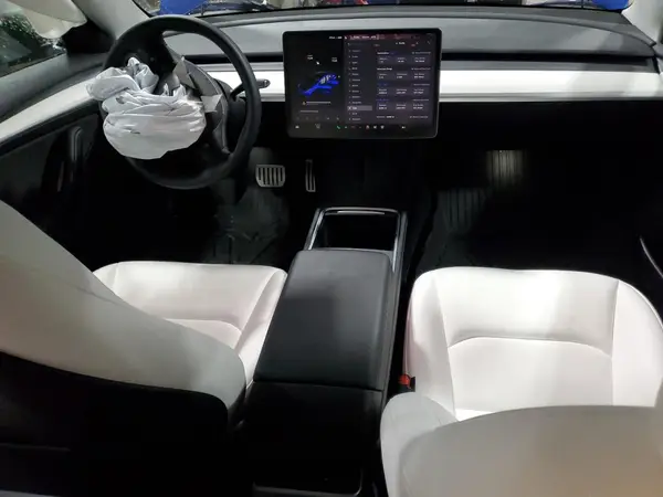 5YJ3E1EC2PF611151 2023 TESLA MODEL 3 - Image 8